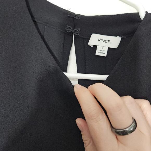 Vince Black Shift Sleeveless Dress Keyhole Back Size 2 Retail $395 - Picture 8 of 9
